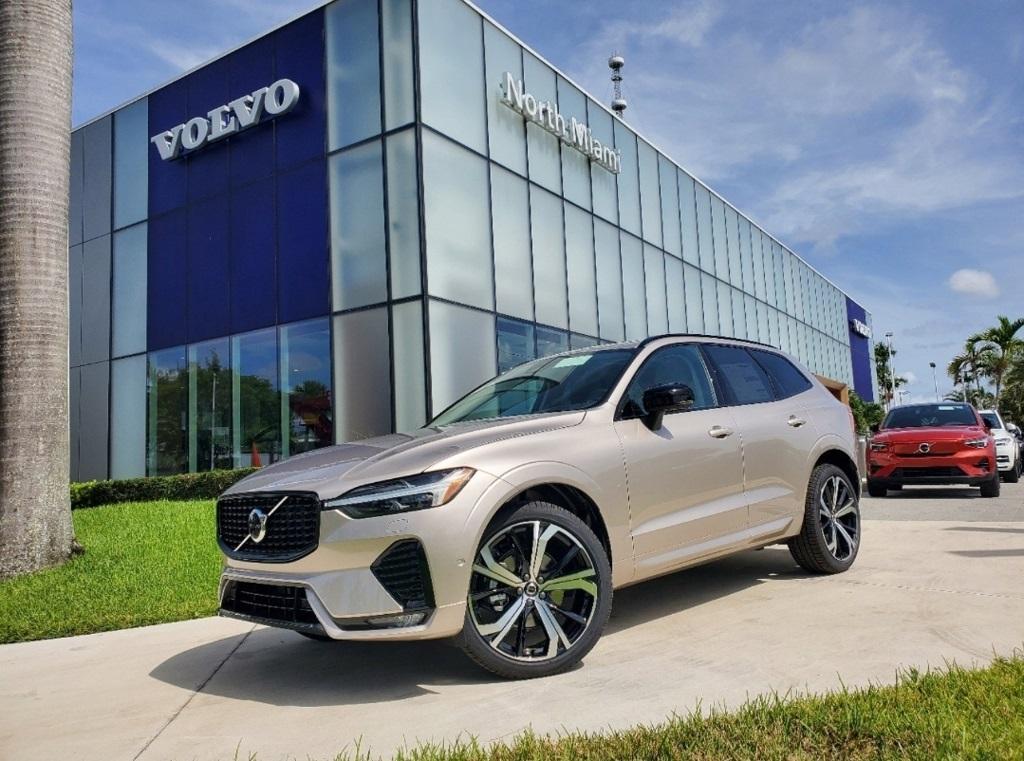 new 2025 Volvo XC60 car