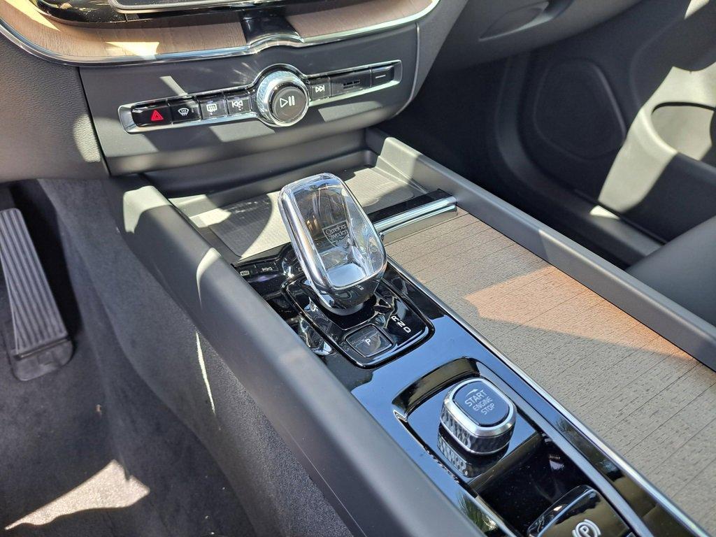 new 2026 Volvo XC60 car, priced at $63,525