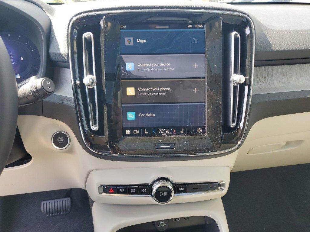 new 2025 Volvo XC40 car, priced at $49,595