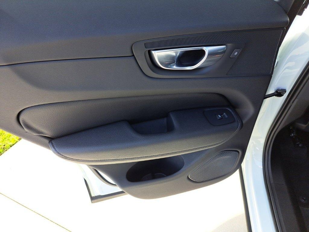 used 2021 Volvo XC60 car, priced at $23,600