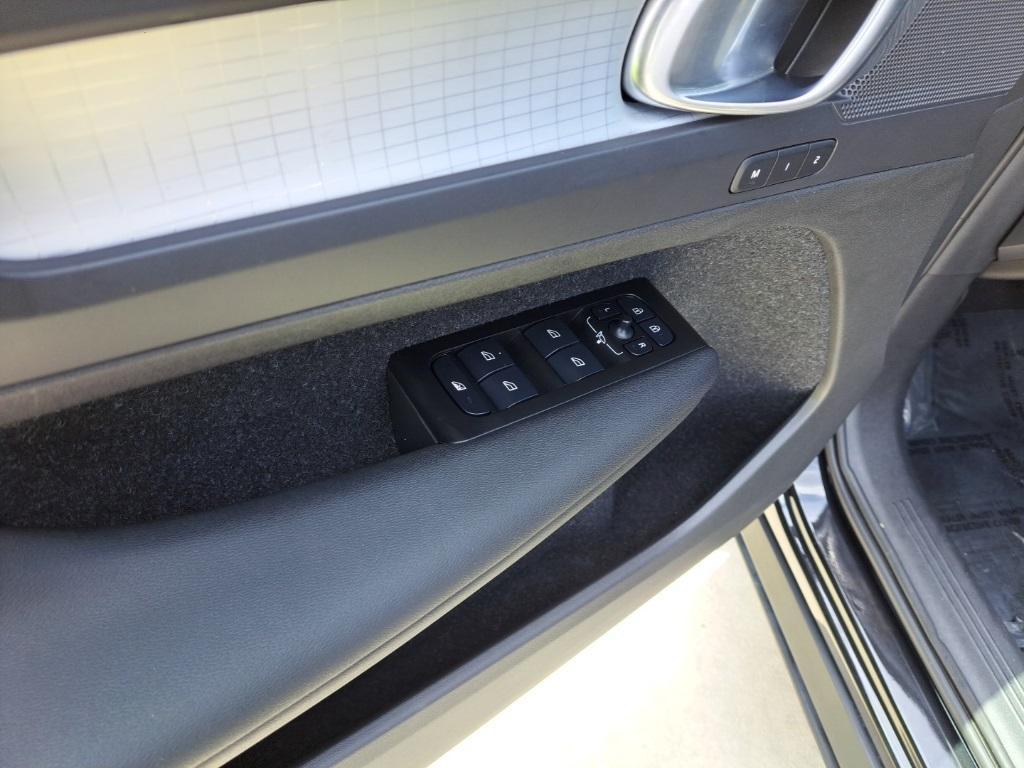 used 2022 Volvo XC40 car, priced at $24,000