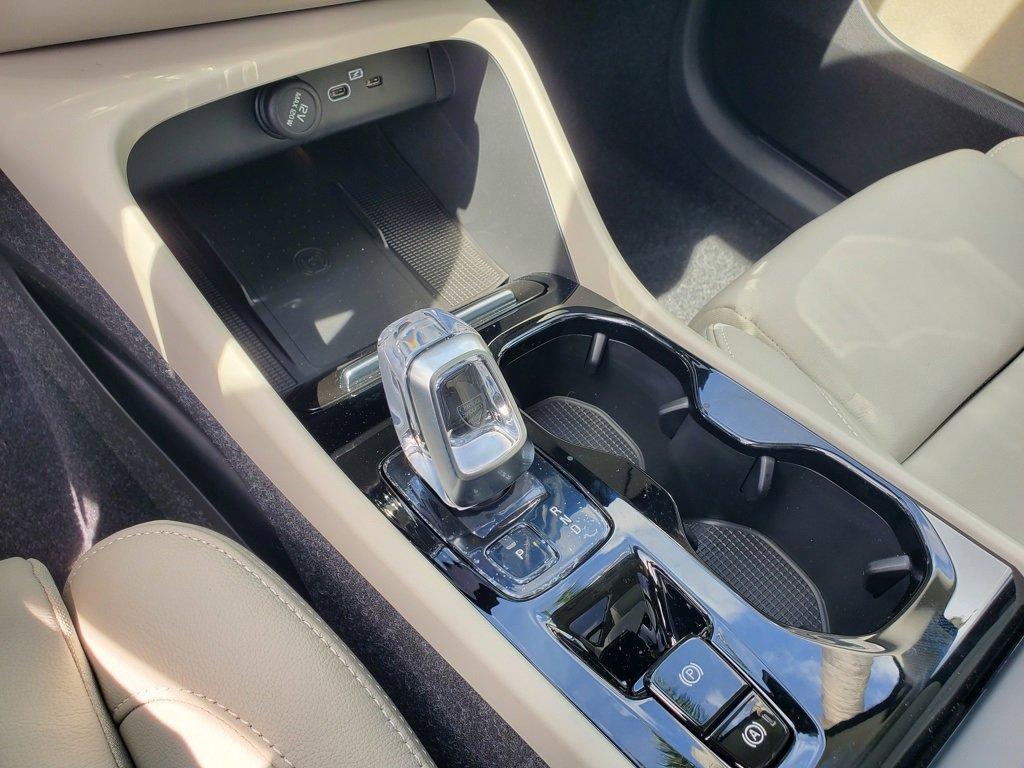 new 2025 Volvo XC40 car, priced at $46,315