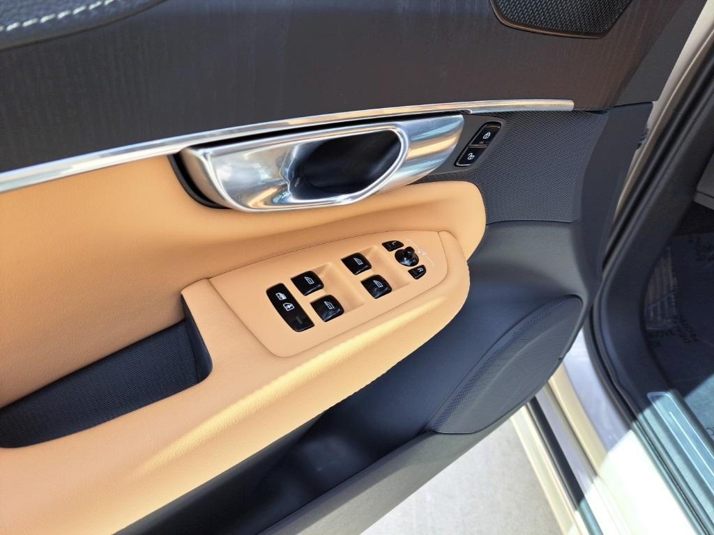 used 2024 Volvo XC90 Recharge Plug-In Hybrid car, priced at $63,997