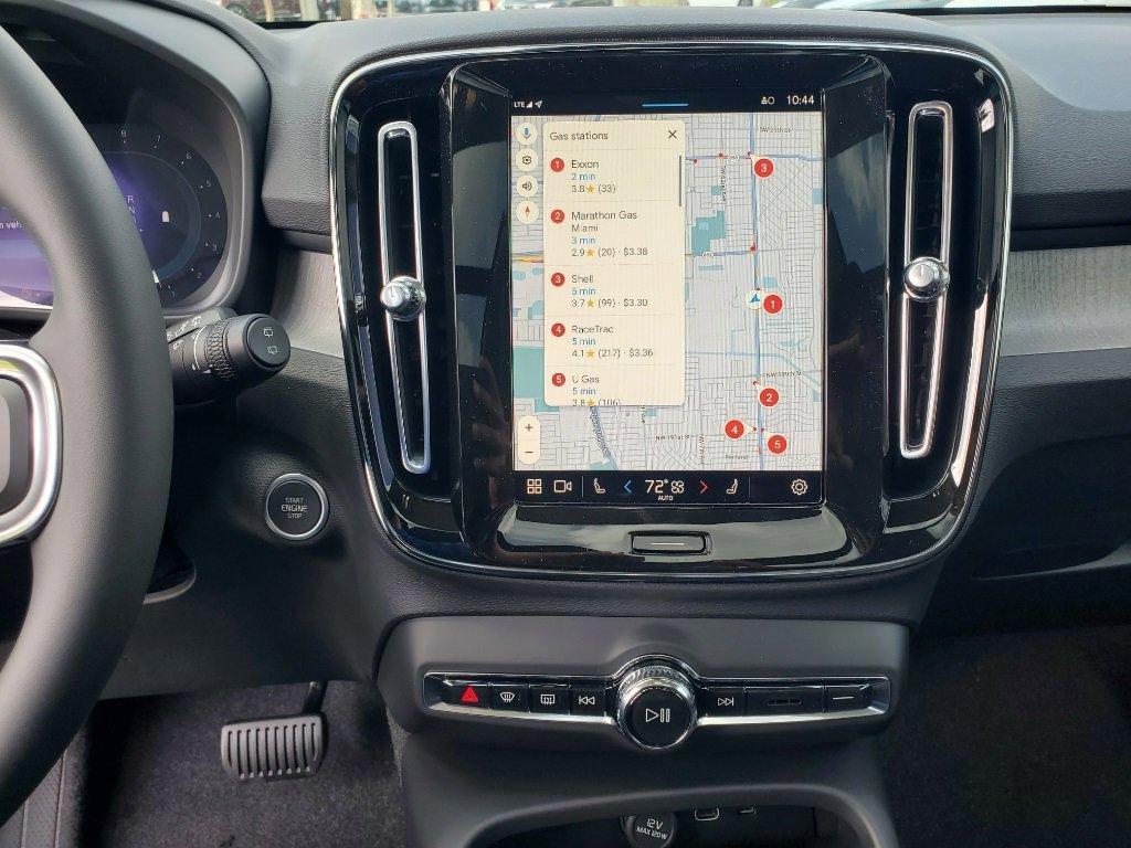 new 2025 Volvo XC40 car, priced at $50,215