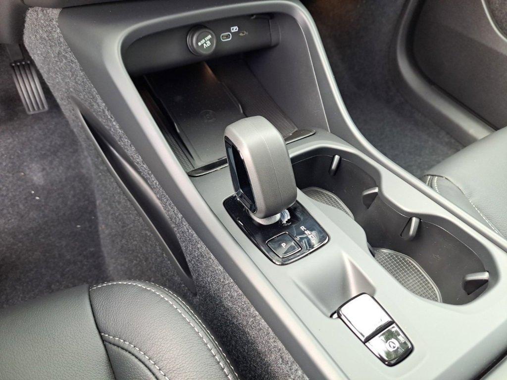 new 2026 Volvo XC40 car, priced at $44,385
