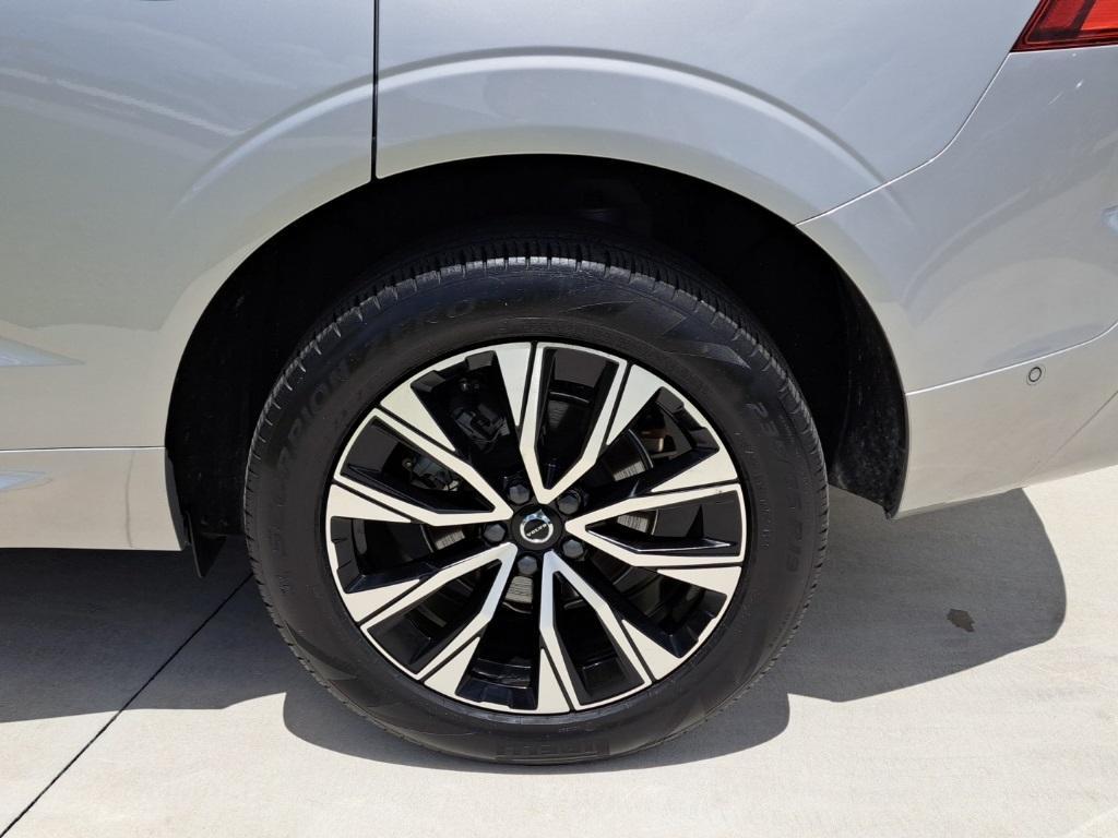 used 2023 Volvo XC60 car, priced at $35,994