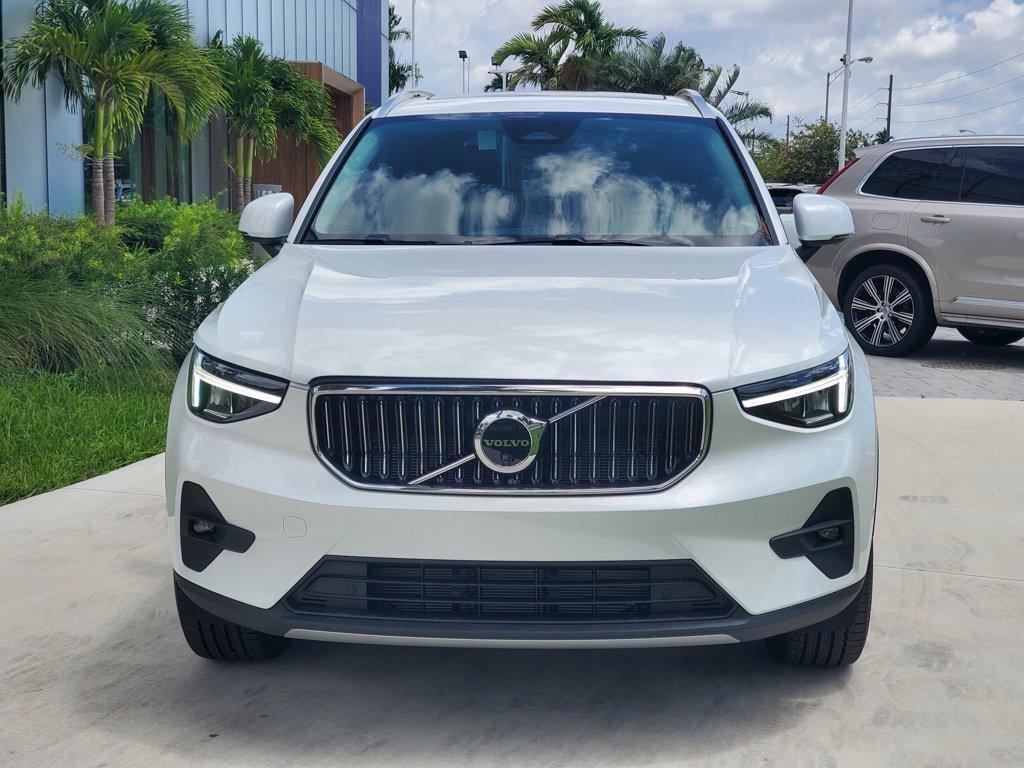 new 2025 Volvo XC40 car, priced at $47,315
