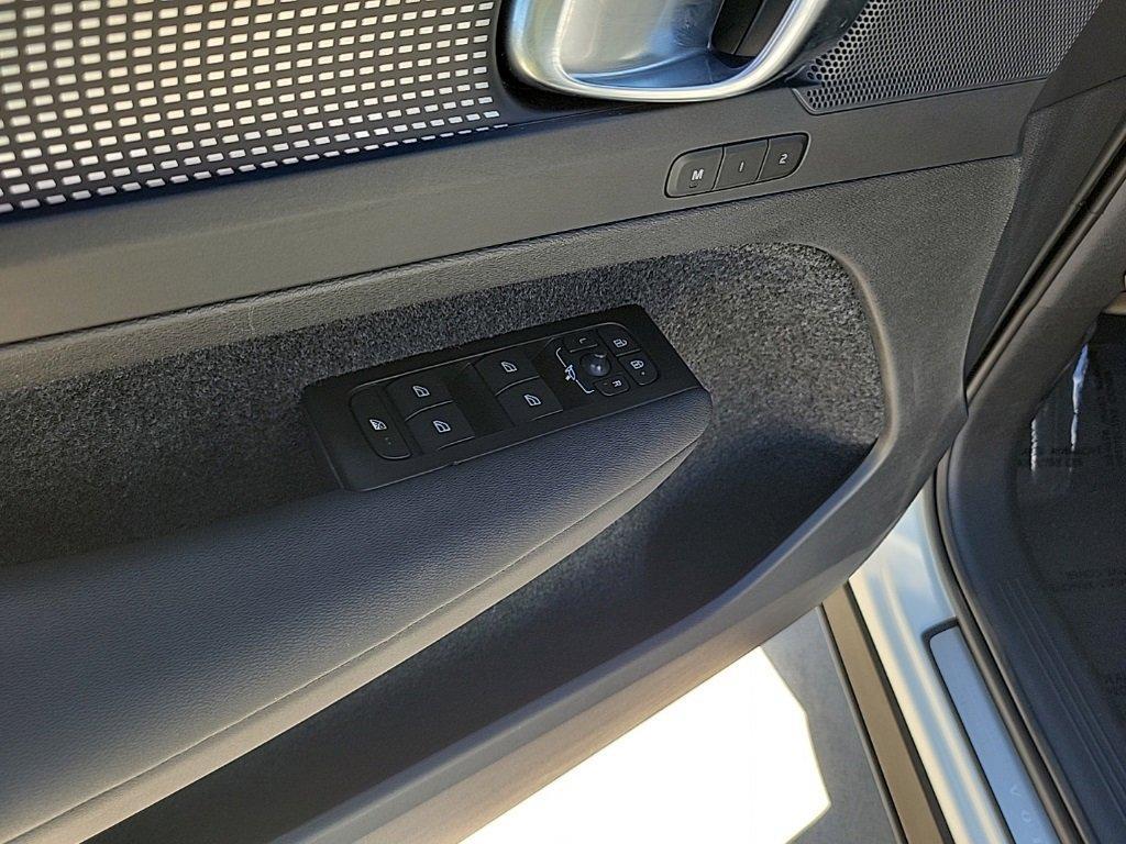 used 2022 Volvo XC40 car, priced at $24,500