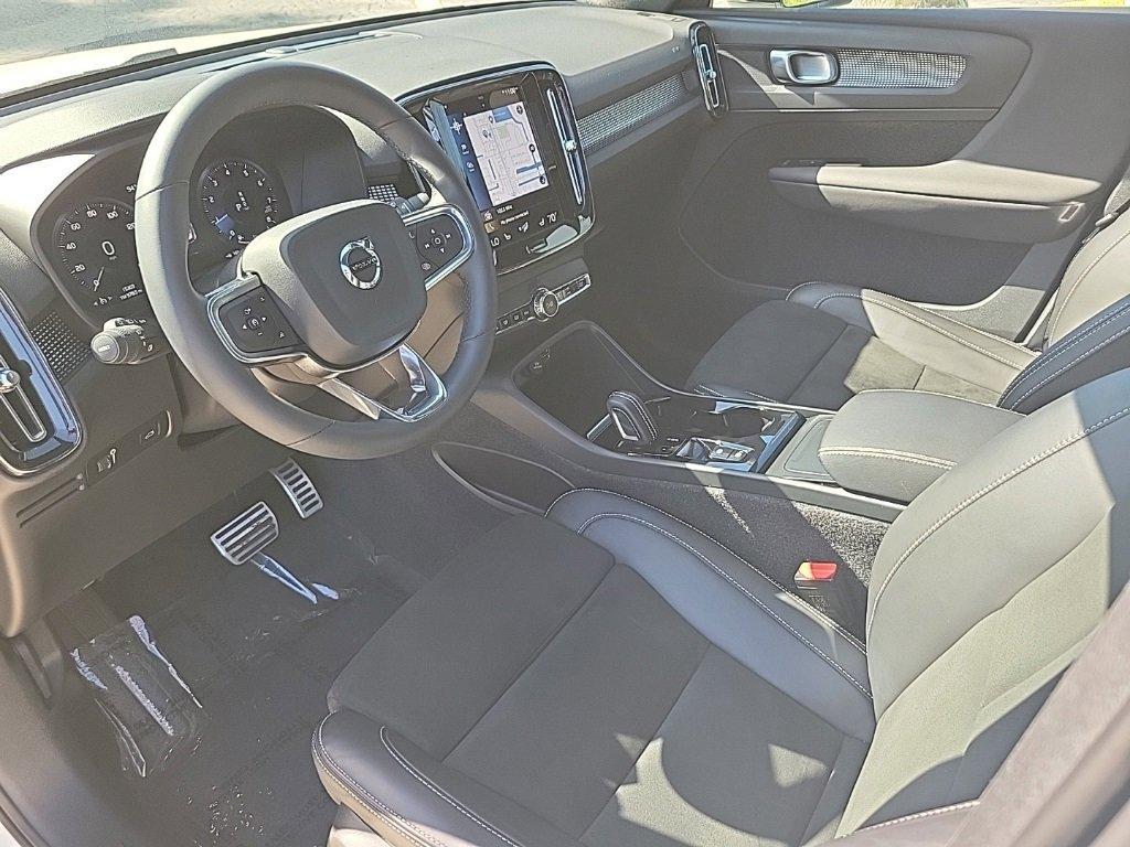 used 2022 Volvo XC40 car, priced at $24,500