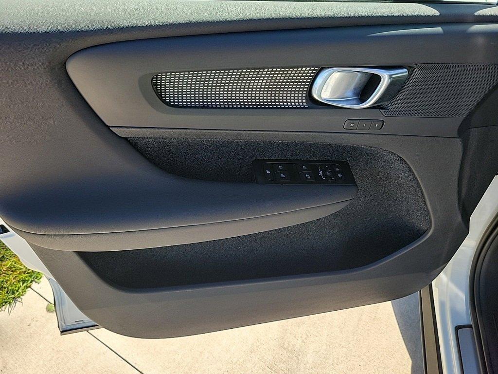 used 2022 Volvo XC40 car, priced at $24,500