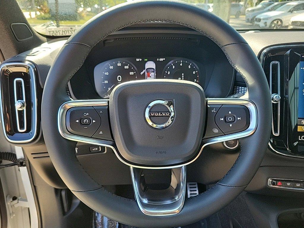used 2022 Volvo XC40 car, priced at $24,500