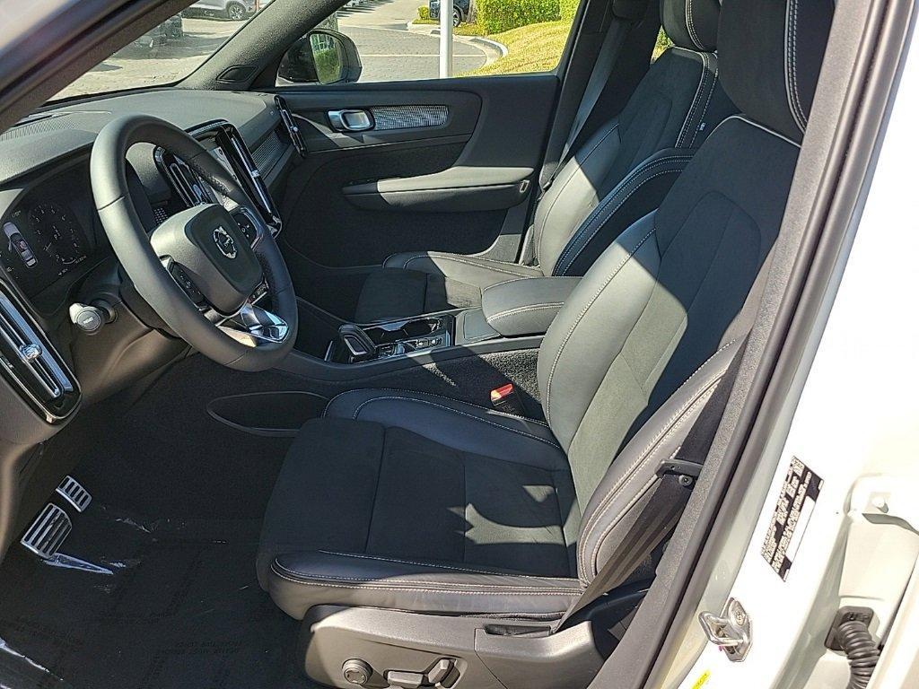 used 2022 Volvo XC40 car, priced at $24,500
