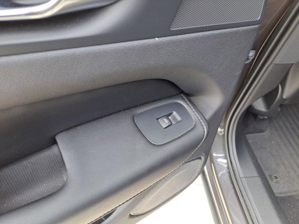 used 2022 Volvo XC60 car, priced at $29,350