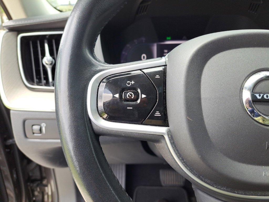 used 2022 Volvo XC60 car, priced at $29,350