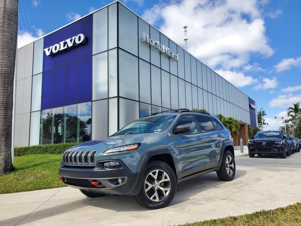 used 2015 Jeep Cherokee car, priced at $10,995