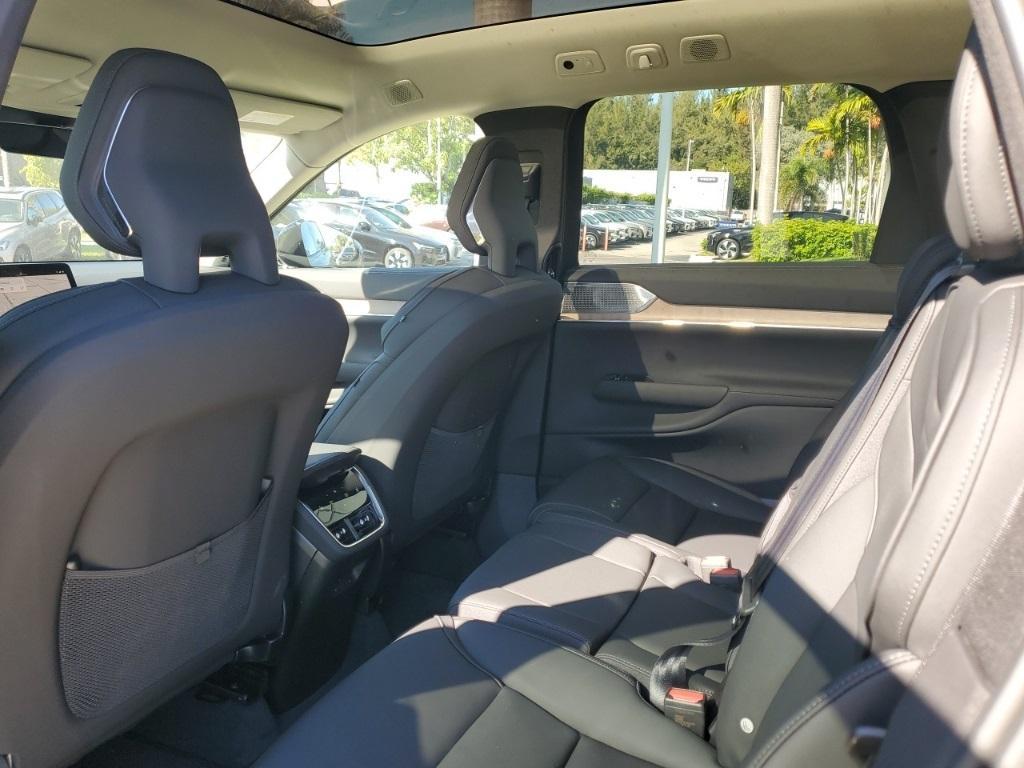 new 2025 Volvo EX90 car