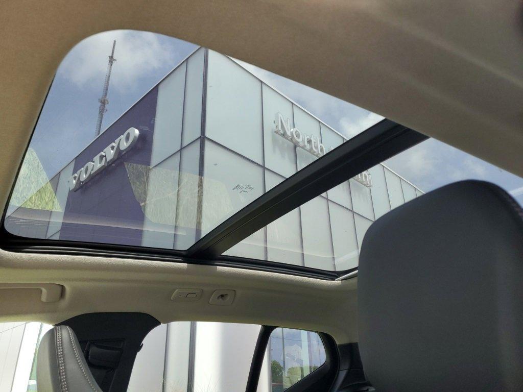 new 2025 Volvo XC40 car, priced at $53,065