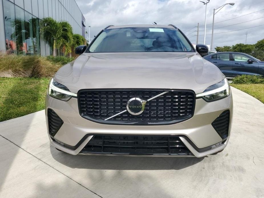 new 2025 Volvo XC60 car