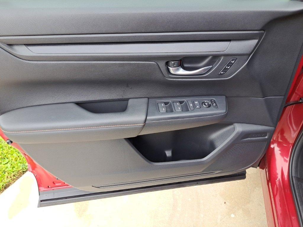 used 2025 Honda CR-V Hybrid car, priced at $32,750