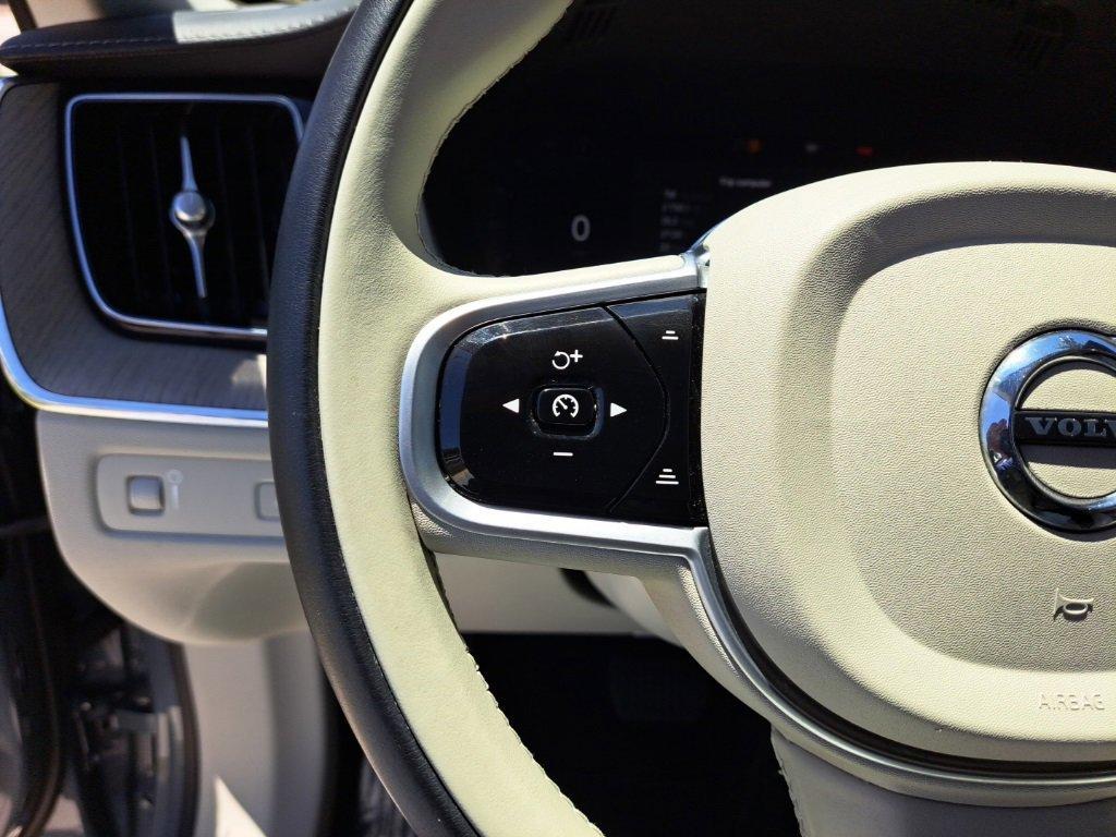 used 2022 Volvo XC60 car, priced at $31,495