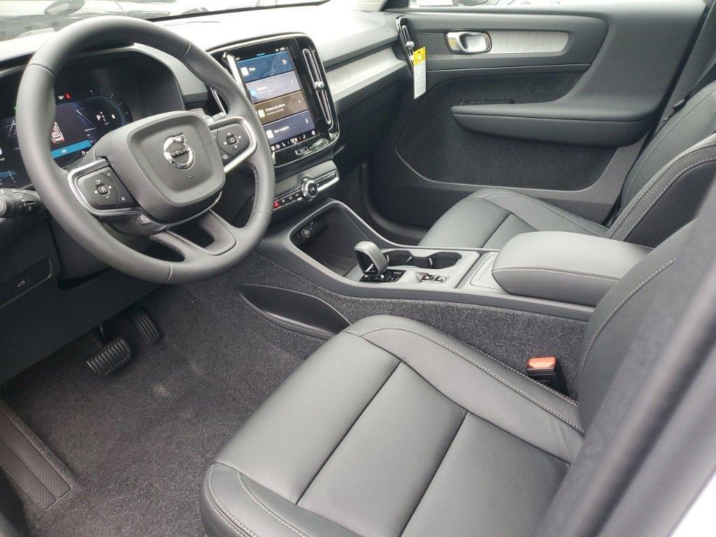 new 2025 Volvo XC40 car, priced at $44,465
