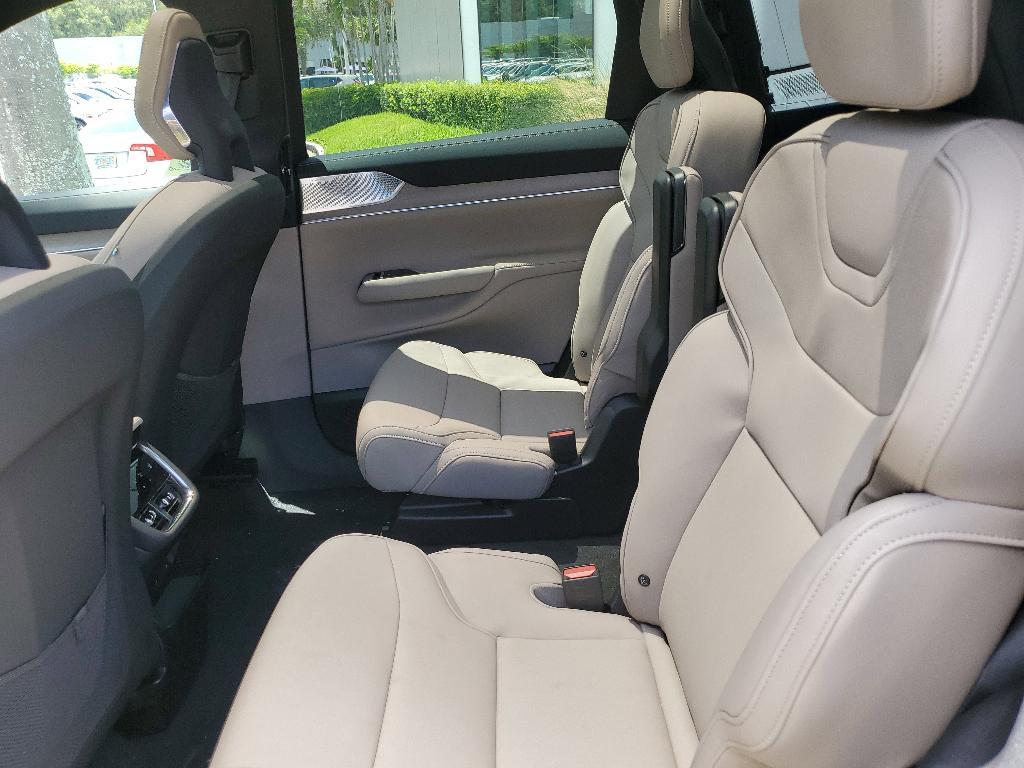new 2025 Volvo EX90 car, priced at $86,190