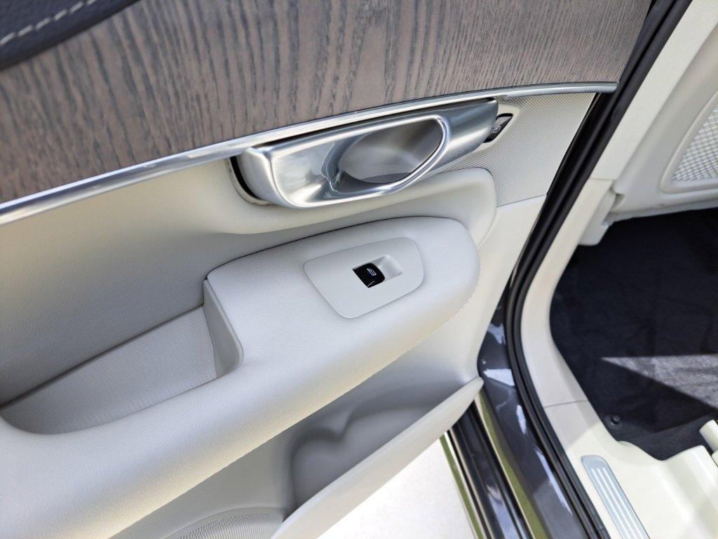 used 2024 Volvo XC90 Recharge Plug-In Hybrid car, priced at $61,000