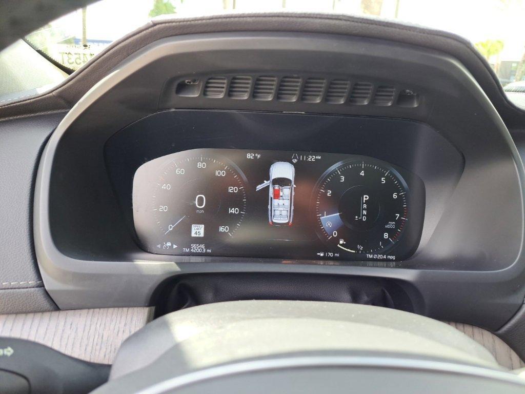 used 2022 Volvo XC90 car, priced at $35,995