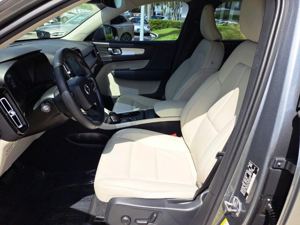 used 2019 Volvo XC40 car, priced at $15,200
