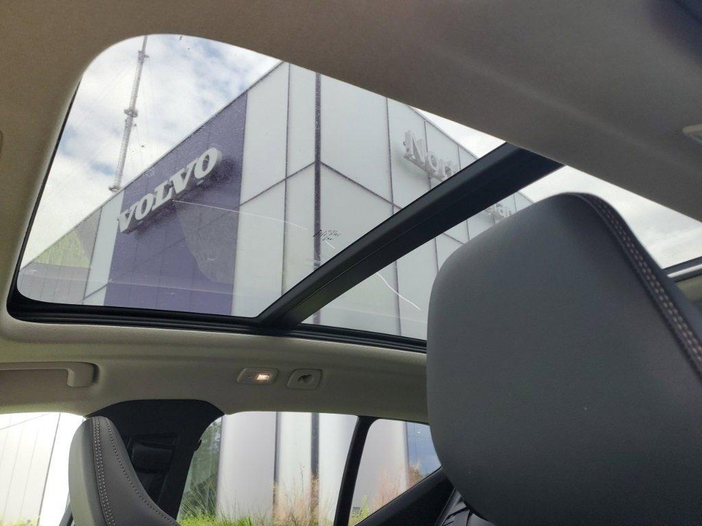 new 2025 Volvo XC40 car, priced at $48,790