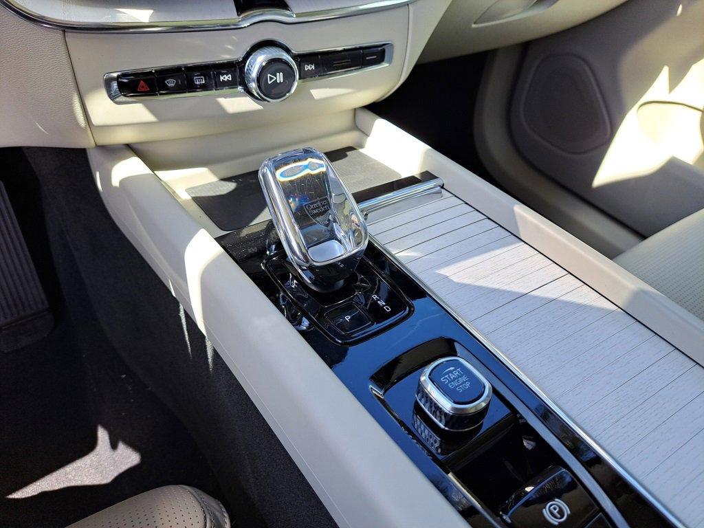 new 2026 Volvo XC60 car, priced at $63,935
