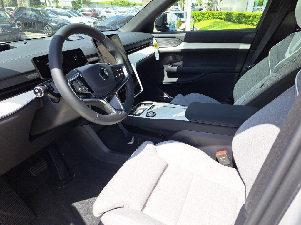new 2025 Volvo EX90 car, priced at $81,885