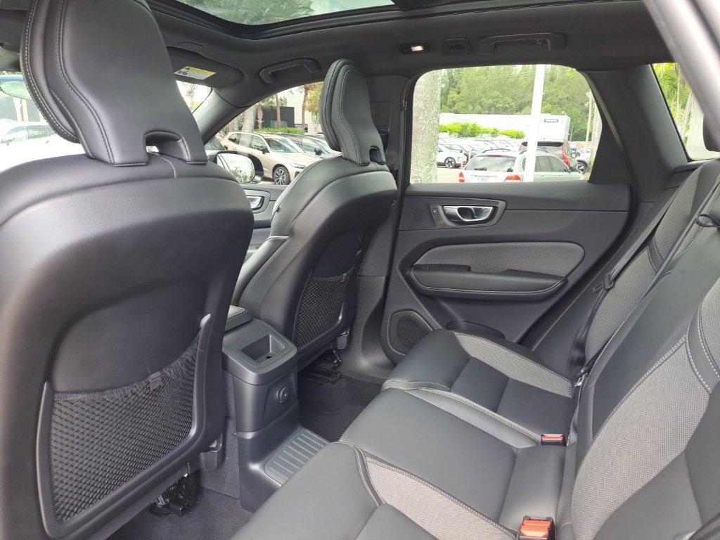 used 2022 Volvo XC60 Recharge Plug-In Hybrid car, priced at $36,000
