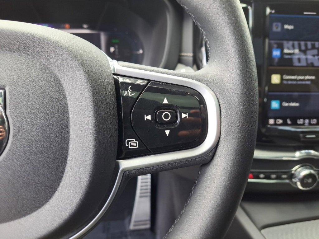 used 2022 Volvo XC60 Recharge Plug-In Hybrid car, priced at $36,000