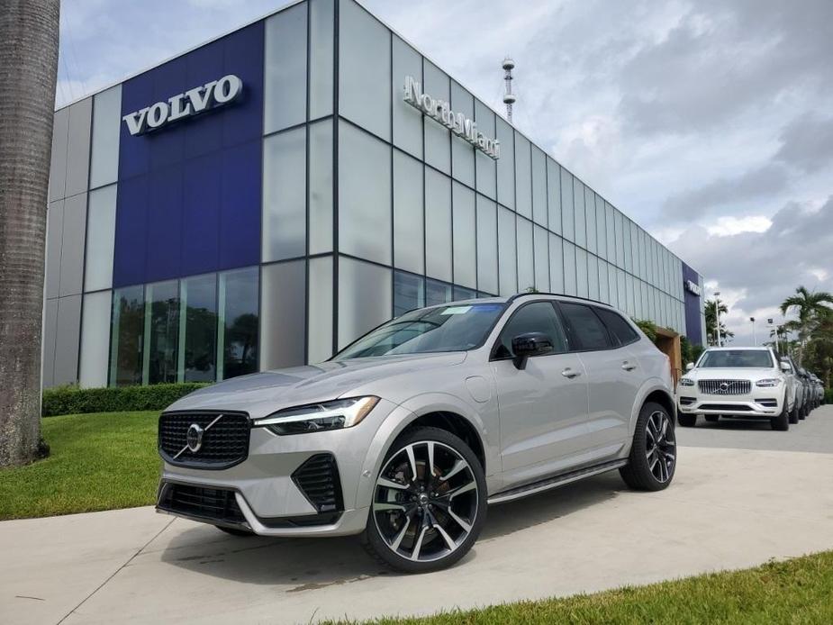 new 2025 Volvo XC60 Plug-In Hybrid car