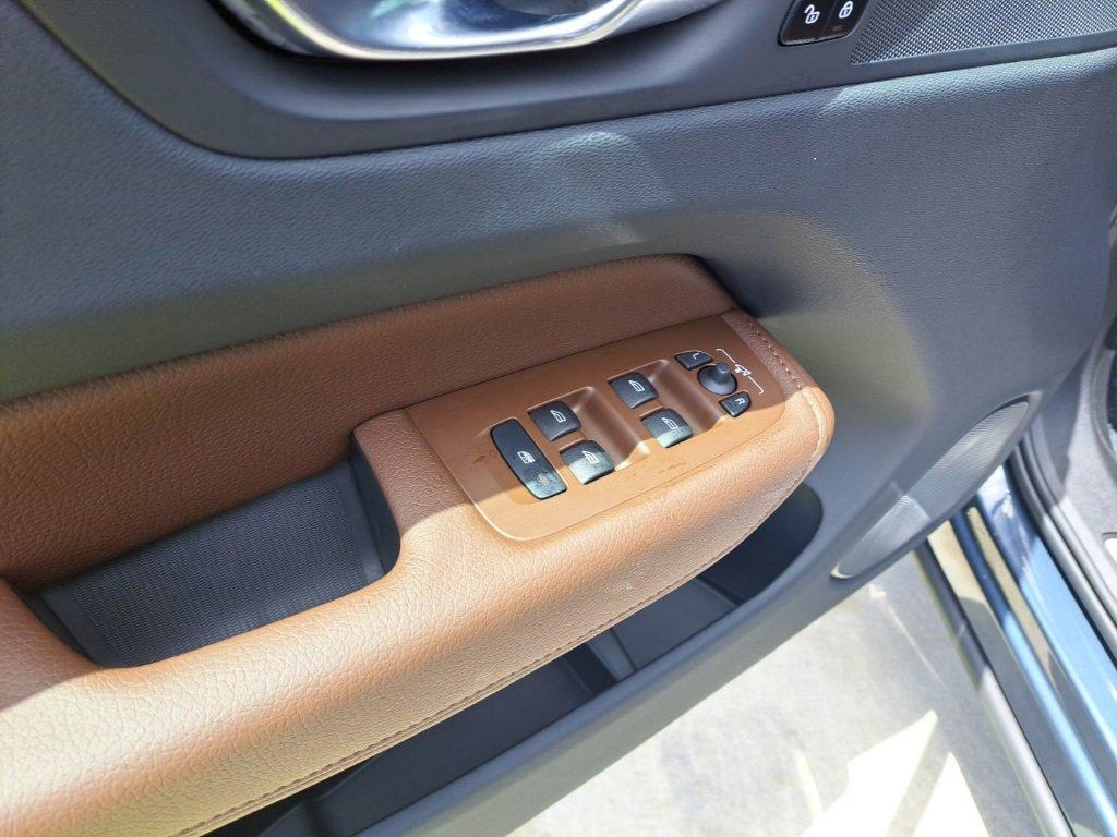 used 2022 Volvo XC60 car, priced at $29,250