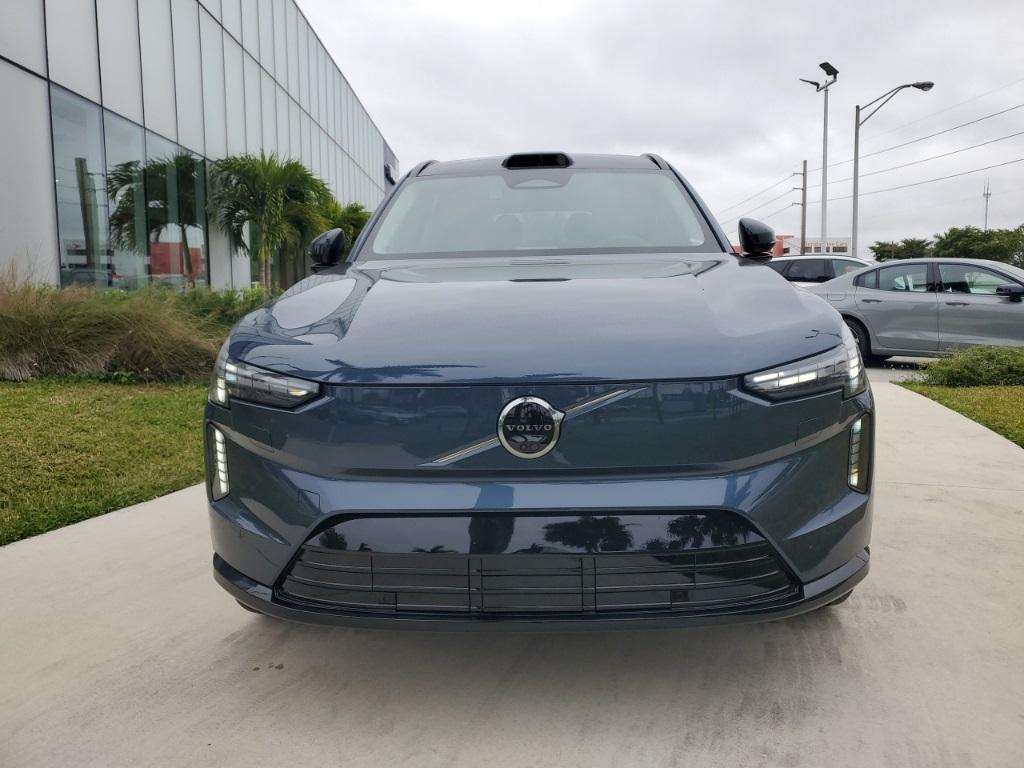 new 2025 Volvo EX90 car