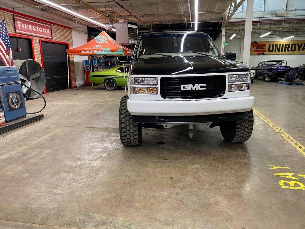 used 1999 GMC Suburban car, priced at $21,500