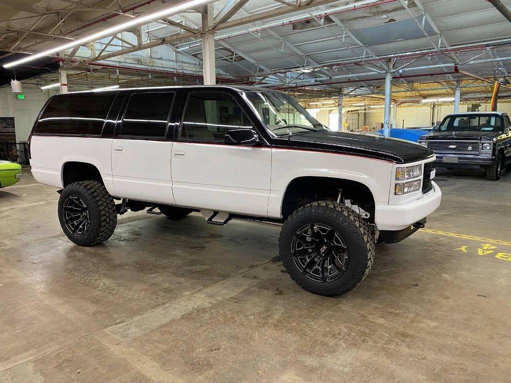 used 1999 GMC Suburban car, priced at $21,500
