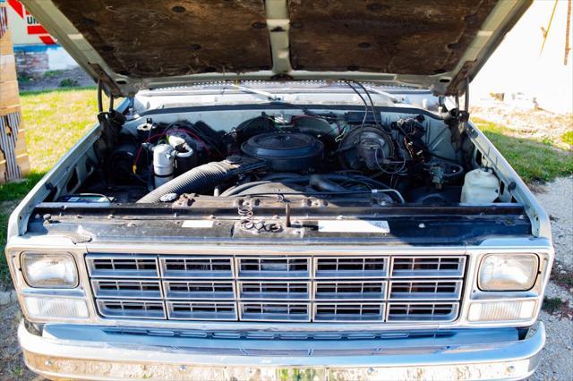 used 1980 GMC Suburban car, priced at $14,900