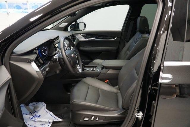 new 2025 Cadillac XT6 car, priced at $57,195
