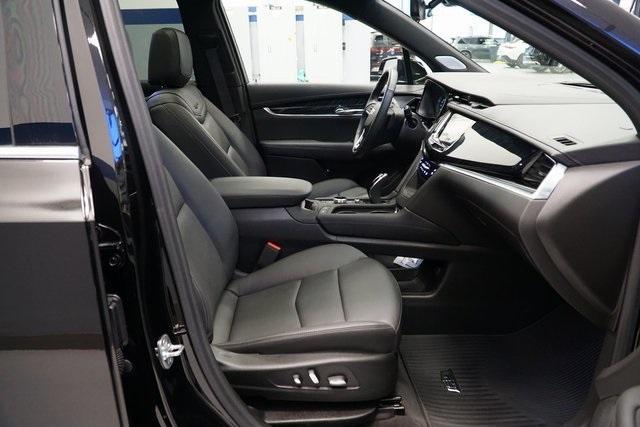 new 2025 Cadillac XT6 car, priced at $57,195