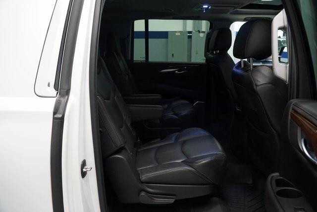 used 2020 Cadillac Escalade ESV car, priced at $40,995