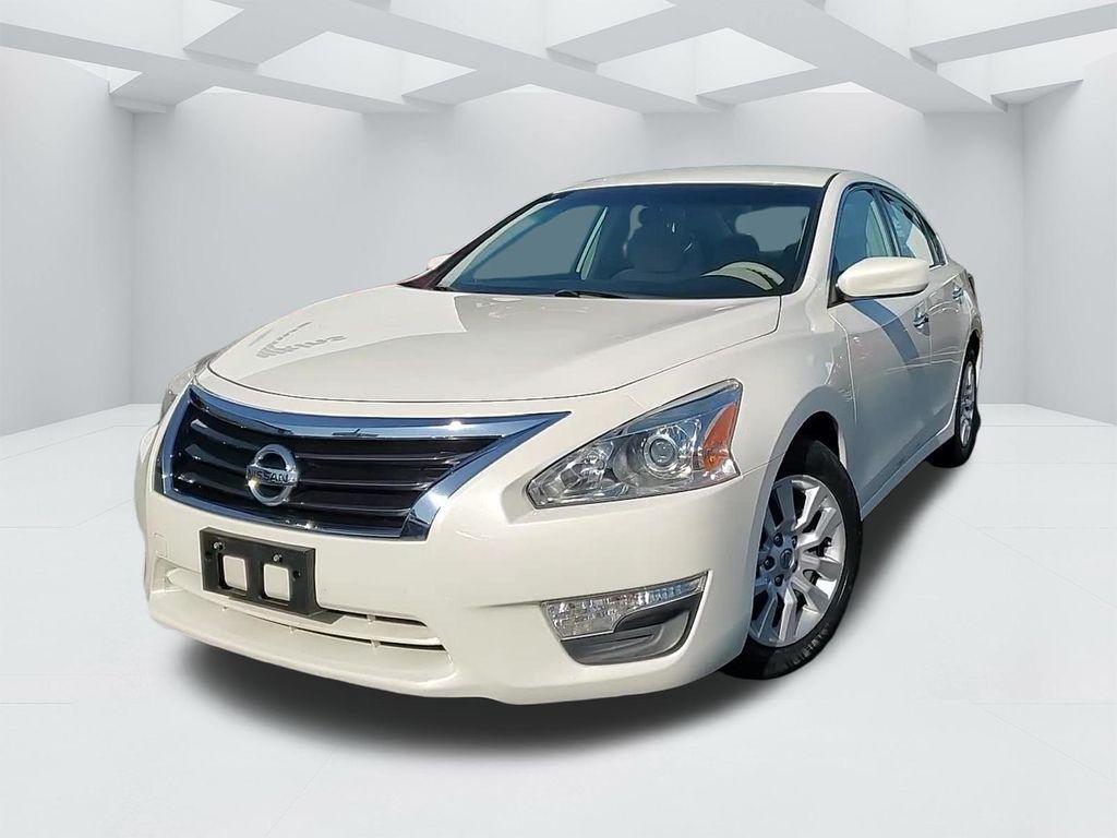 used 2013 Nissan Altima car, priced at $9,200