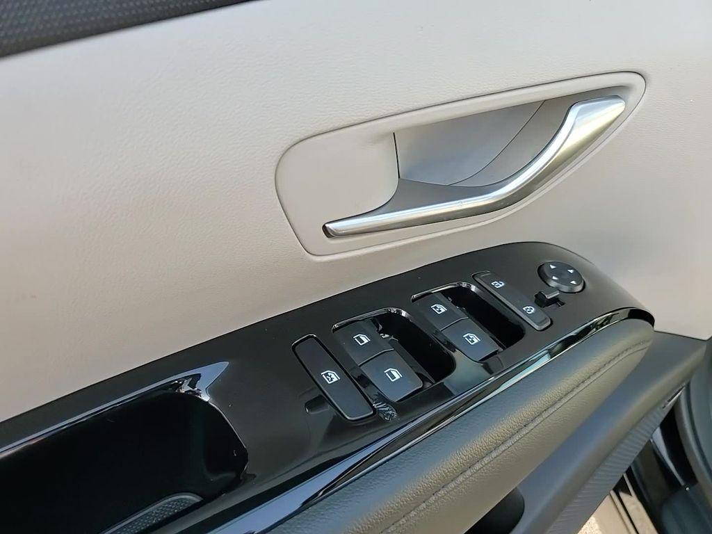used 2024 Hyundai TUCSON Hybrid car, priced at $35,400