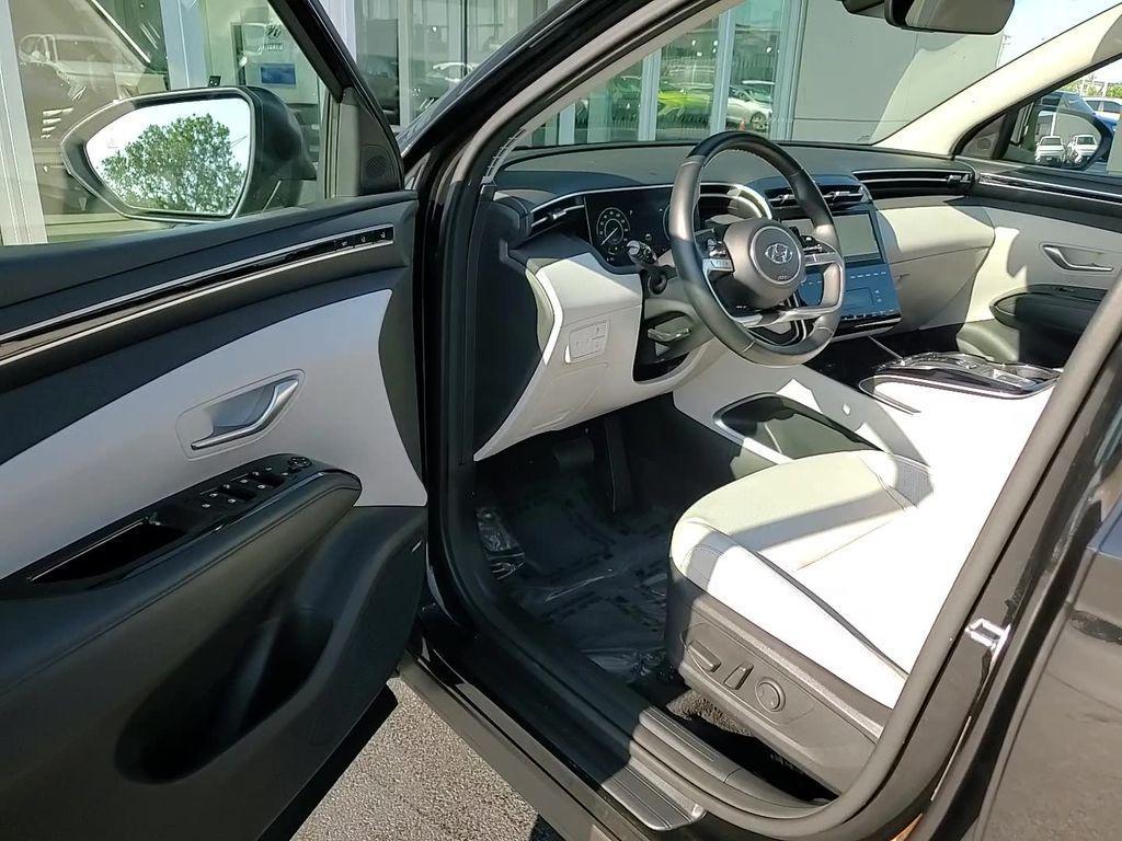 used 2024 Hyundai TUCSON Hybrid car, priced at $35,400