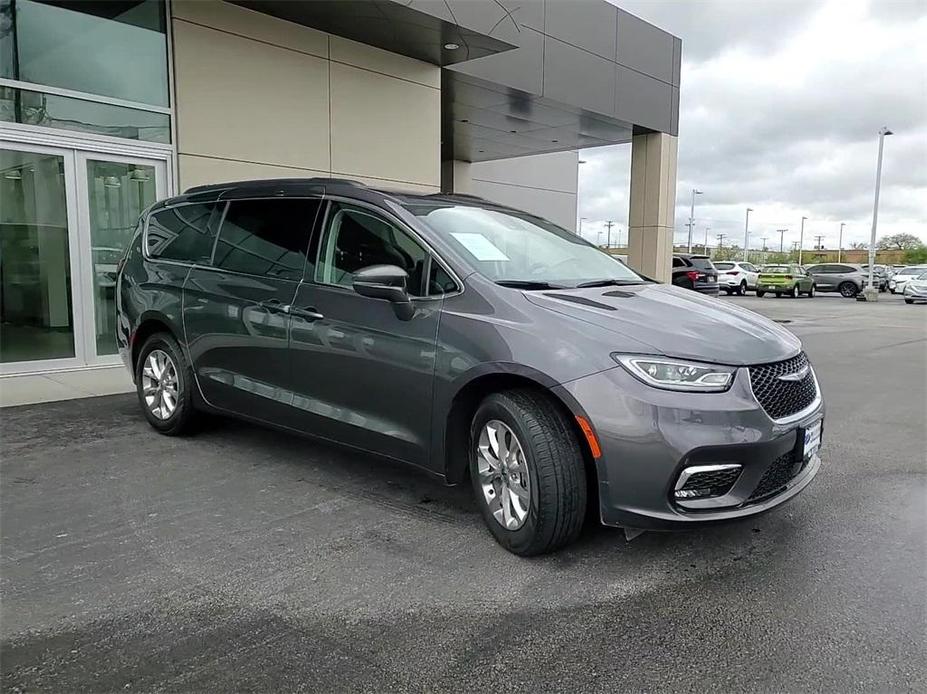 used 2022 Chrysler Pacifica car, priced at $33,200