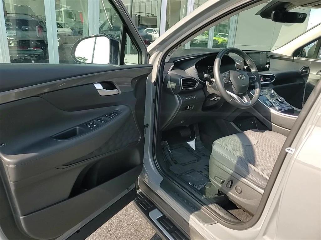 used 2022 Hyundai Santa Fe car, priced at $25,900