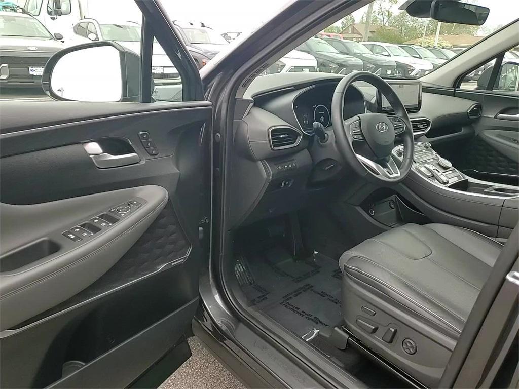 used 2022 Hyundai Santa Fe car, priced at $32,000
