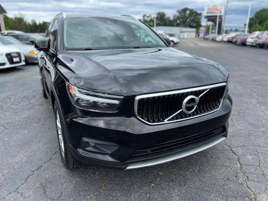 used 2022 Volvo XC40 car, priced at $24,390